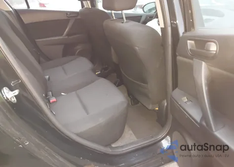 2011 Mazda Mazda3 I Sport z USA, uszkodzony, nr VIN JM1BL1UFXB1386203